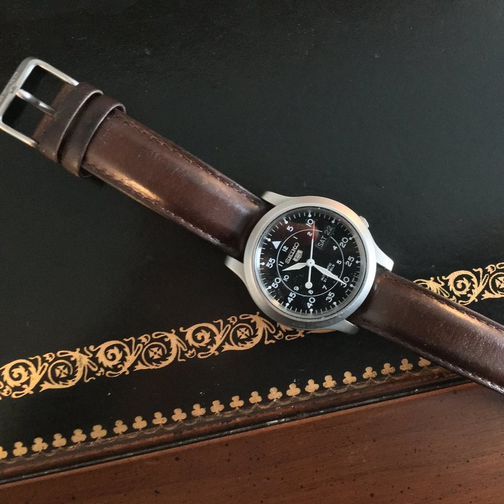 Seiko 5 w/ Daniel Wellington Strap